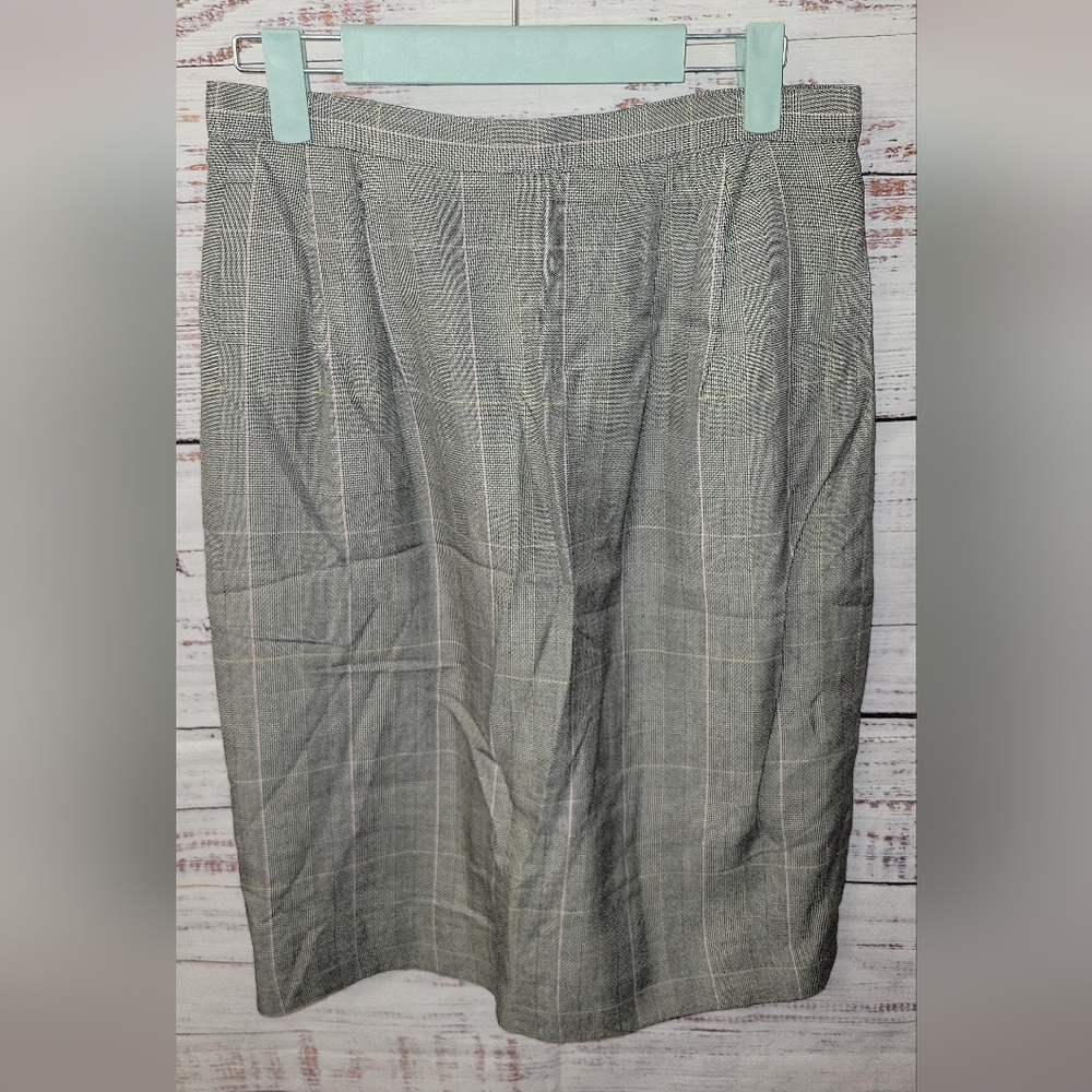 S10 Pencil Skirt Gray Plaid